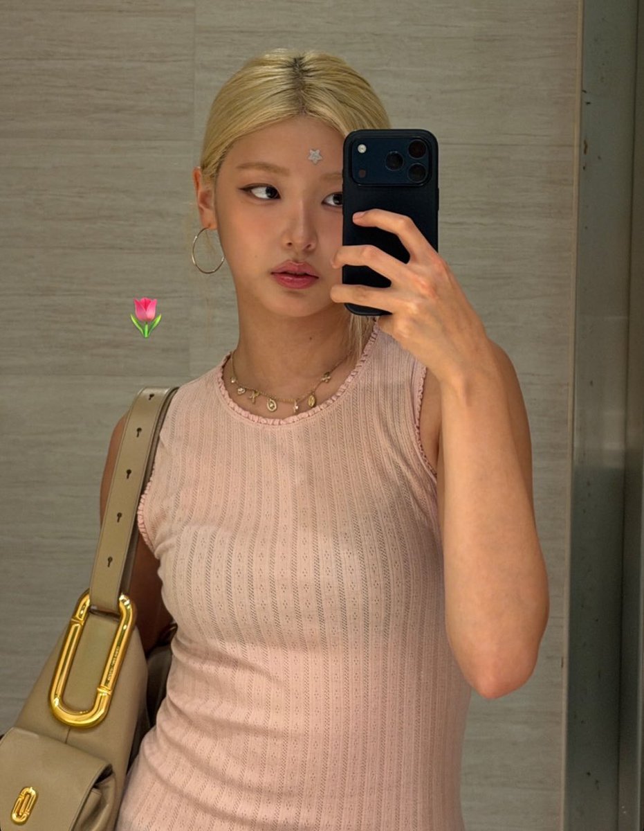 meichaeupdates's tweet photo. please marry me yoonchae https://t.co/zVTmv3FDOP