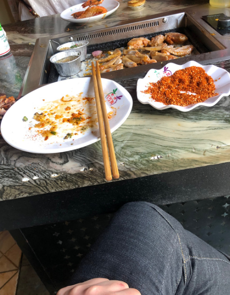 ShinichiNumabe's tweet photo. 95年赌狗。坦白多次心塞
坦白多次，每次都鸡飞狗跳，2026.03.30.要戒赌了。 输了多少不重要了，要还网贷，准备偷家里的黄金，无恶不作。内心在流浪，，偷老婆50克的金条，卖掉，外债还清，然后好好反思一下自己。赌了10年，前前后后输了40万，工资卡家里管着，控制着我的开销，我还借钱去赌。畜生不如 https://t.co/Znq8JXcyR1
