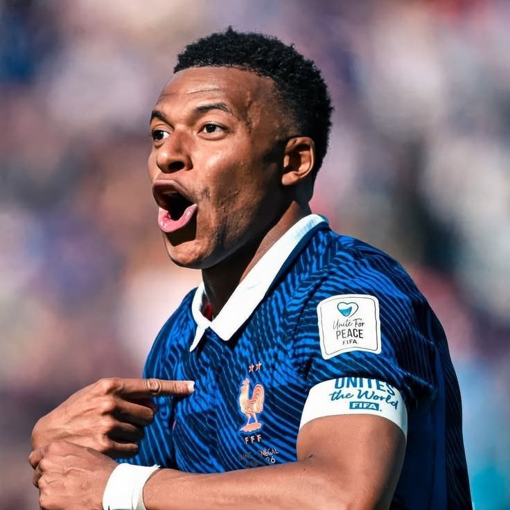 TrendHQNG's tweet photo. Kylian Mbappé has donated all his earnings that he's made playing for France since 2017 to charity.

Comment ♥️

#Mbappe #France #Charity https://t.co/4J5wFowaqE