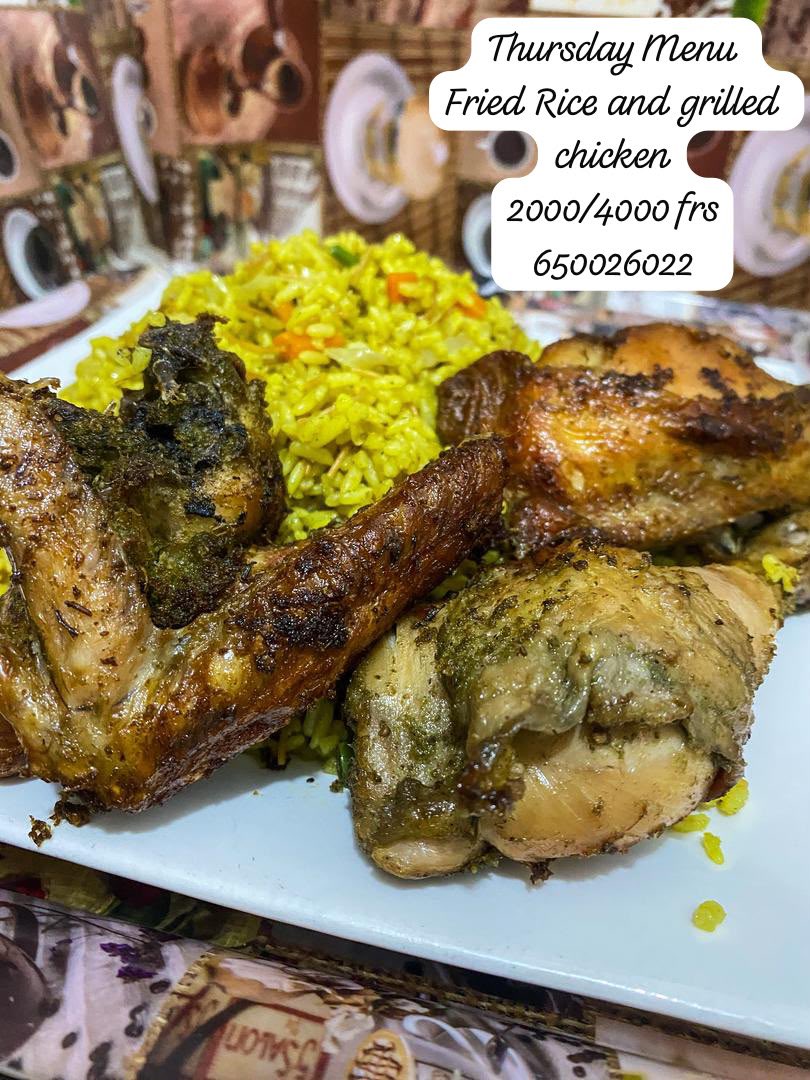 ambe_chanceline's tweet photo. Get a taste of premium fried rice and perfectly smoked grilled chicken this Thursday 😋

2000 frs &amp; 4000 frs packs available.

Order before Wednesday evening to secure your slot.
WhatsApp: 650026022 https://t.co/h2PNzA2GIz