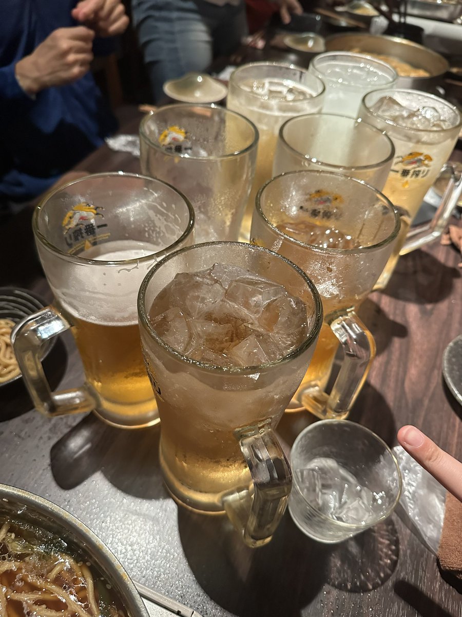 non00140's tweet photo. 楽しい飲み会でしたー！
ジンジャーしか飲んでないけど、、、
過去トップ3レベルの面白い話も聞けて満足！！ https://t.co/jXuoutnZnA