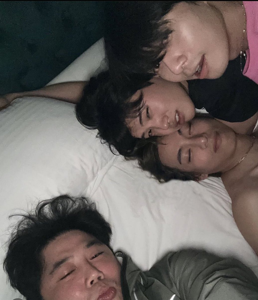 acejikoo's tweet photo. and toadhyung pregnant with 5 kids from wooga squad https://t.co/Q4d2EcRPq9