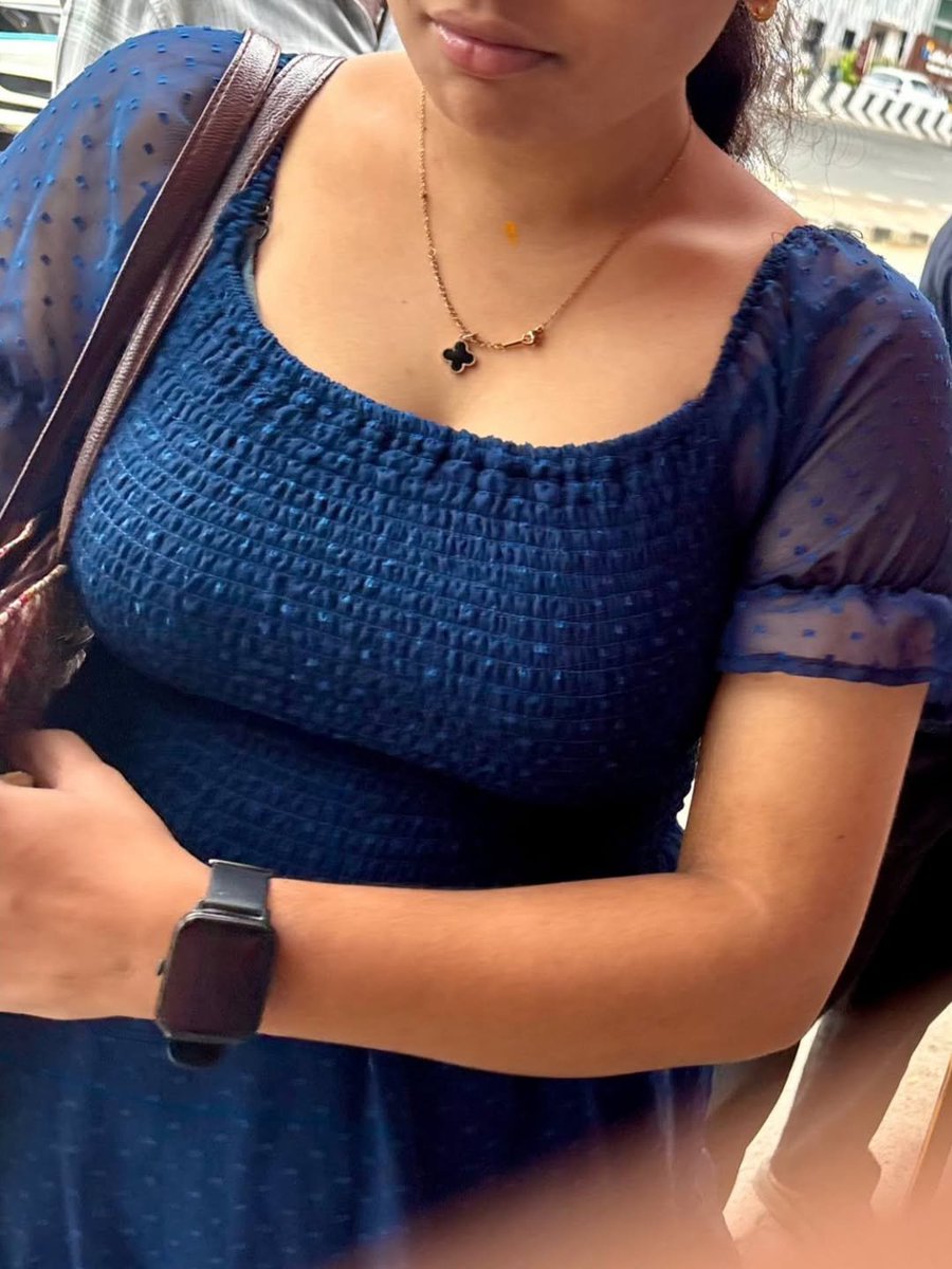 gethu30's tweet photo. Eppidi Irukku Namma Click 

Follow More

#poojahedge #mamithabaiju #tamil #tamilhot #vijay #mrunal https://t.co/9bvKKKaTC7