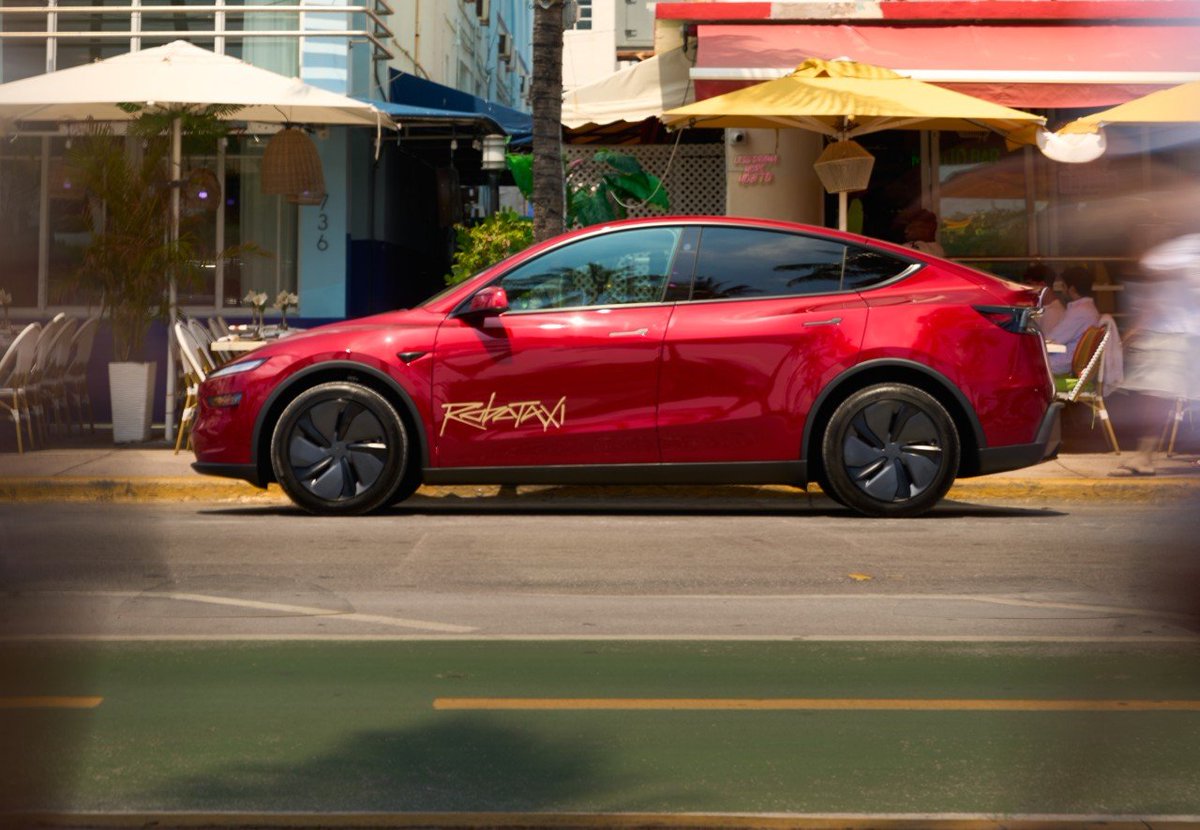 Teslarati's tweet photo. Potential $TSLA catalysts:

-Optimus
-Robotaxi
-Increased Quarterly Sales continuation
-FSD scaling
-Energy https://t.co/OJDmsg9xKm