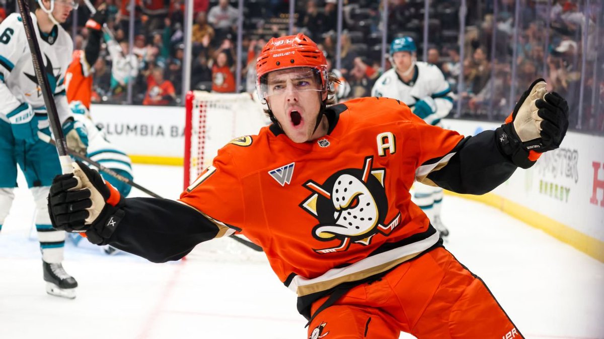 NHL Trade Alert tweet media