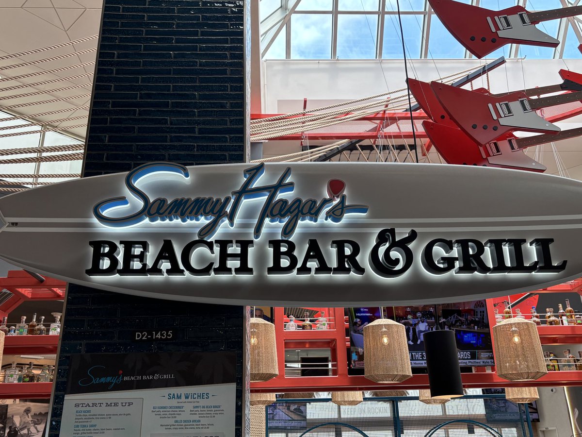Doug_Light1's tweet photo. Always good to support @sammyhagar 
#redrocker https://t.co/68oFURJTZl