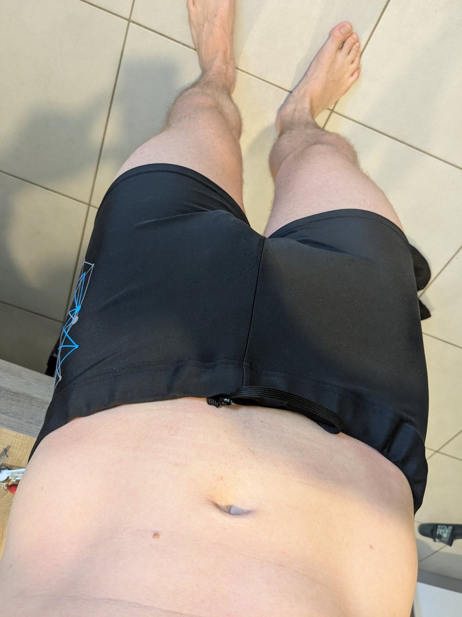 T6719_'s tweet photo. Cette fois on a enlevé le short 🤙
J'bande pas, bon, peut être à part sur la dernière photo 🤫
RT / Like si vous voulez + ! https://t.co/my17zd4x53