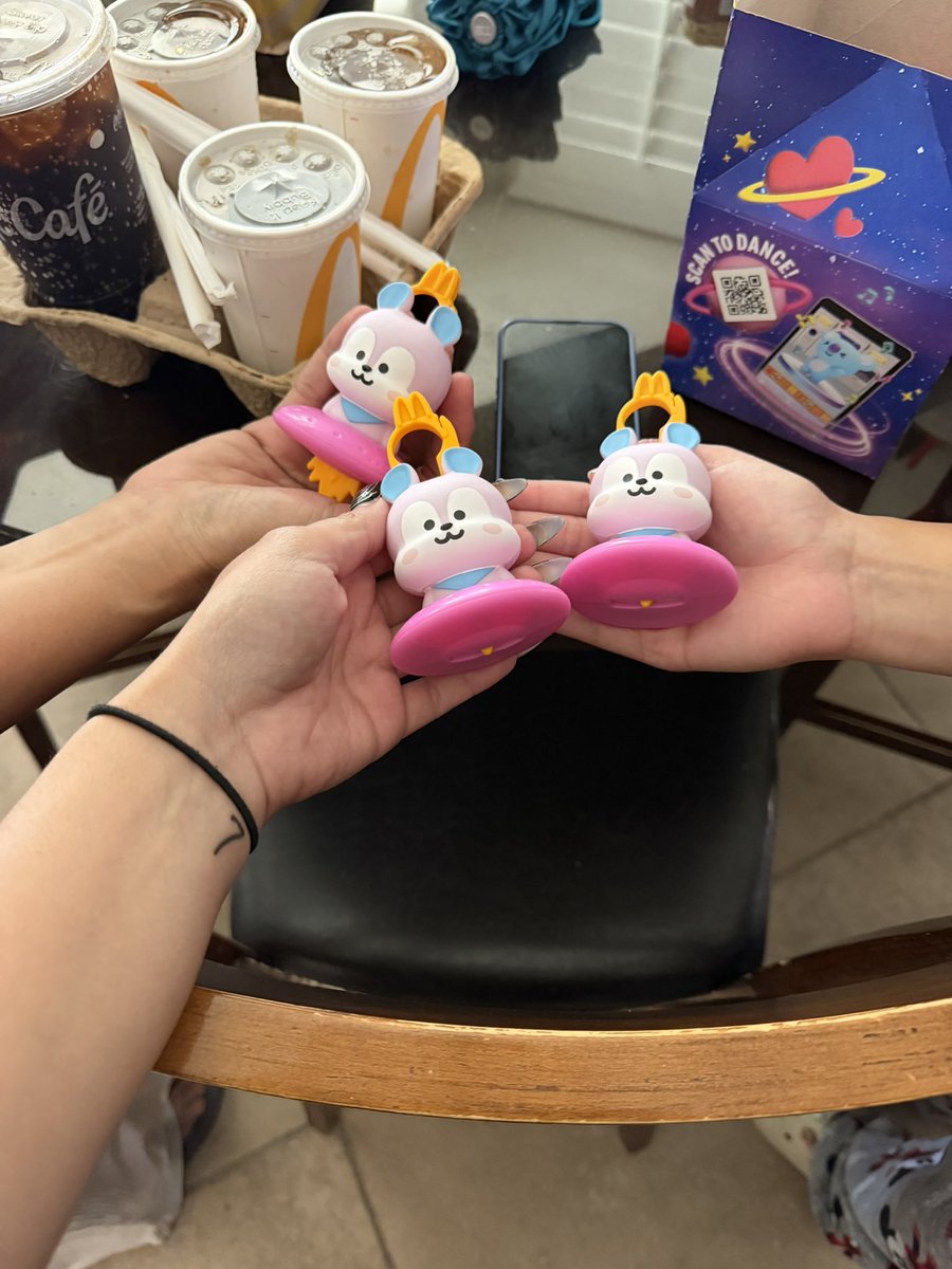 ddarknamu's tweet photo. WE ALL PULLED MANG LOL https://t.co/lIMBb6Ijr5