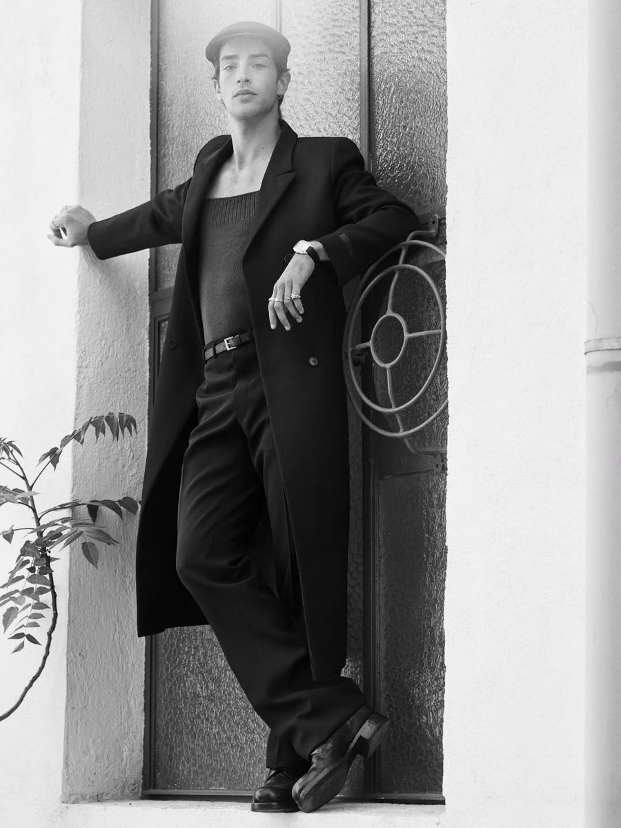 versoslluz's tweet photo. Vanity Fair Spain ✨ https://t.co/VwVkI0Febr