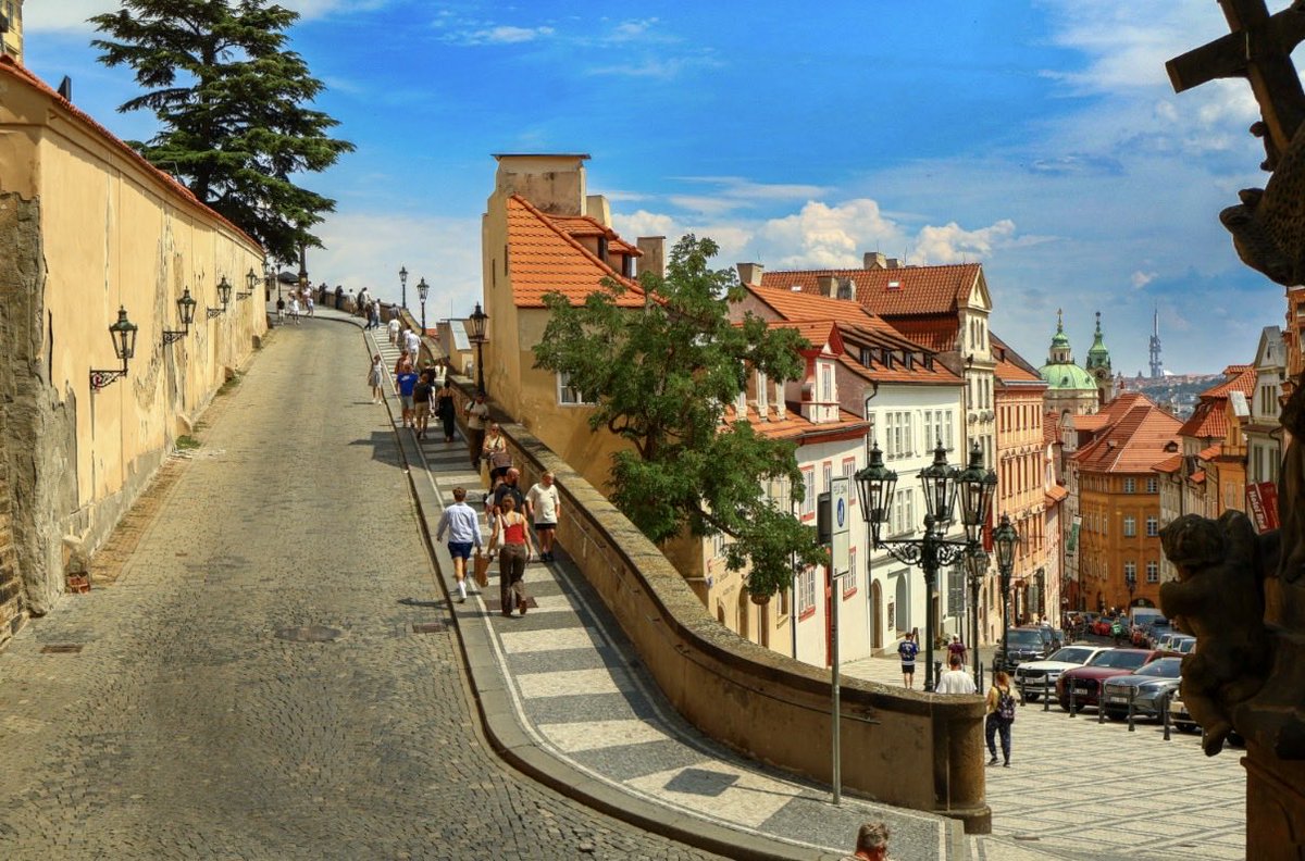 MrSeaBeans's tweet photo. Prague is cool https://t.co/nzJJQEfCAs