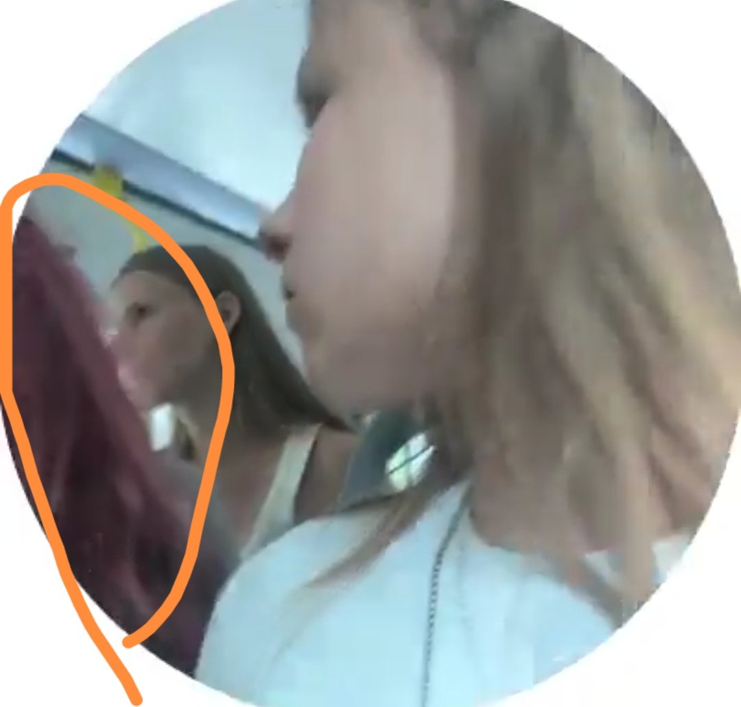 Sebasti75123977's tweet photo. Wszyscy mówią o monitoringu miejskim a nikt  na oczy nie widział. Ja to tylko tu zostawiam. Może fake może nie. To już zostawiam nam Rodakom do oceny. Warto jednak zastanowić się nad udostępnieniem całościowego nagrania z monitoringu MZK z Bielska-Białej od początku, czyli jak Dziewczyny z Ukrainy weszły do busa, najlepiej ze ścieżką audio. Jak zachowywały się przed wyzwiskami skierowanymi pod ich adresem, niech oceni monitoring.