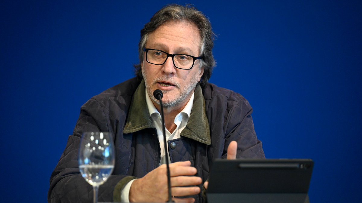 MEC_Uruguay's tweet photo. ▶️MEC propuso al Dr. Carlos Batthyány como nuevo rector de la UTEC

📍El ministro @JoseCarlosMahia destacó la trayectoria e idoneidad de Batthyány para el cargo, valorando a la #UTEC como una institución clave para el desarrollo nacional. 

🔗Nota ampliada: https://t.co/rIkHdbWX2o