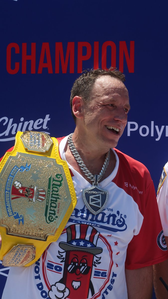 joeyjaws's tweet photo. Who thinks the Polymarket Chain now smells like hot dogs?  Can't wait to see who wears it next 😂 #PolymarketPartner https://t.co/0h9R5YldYX