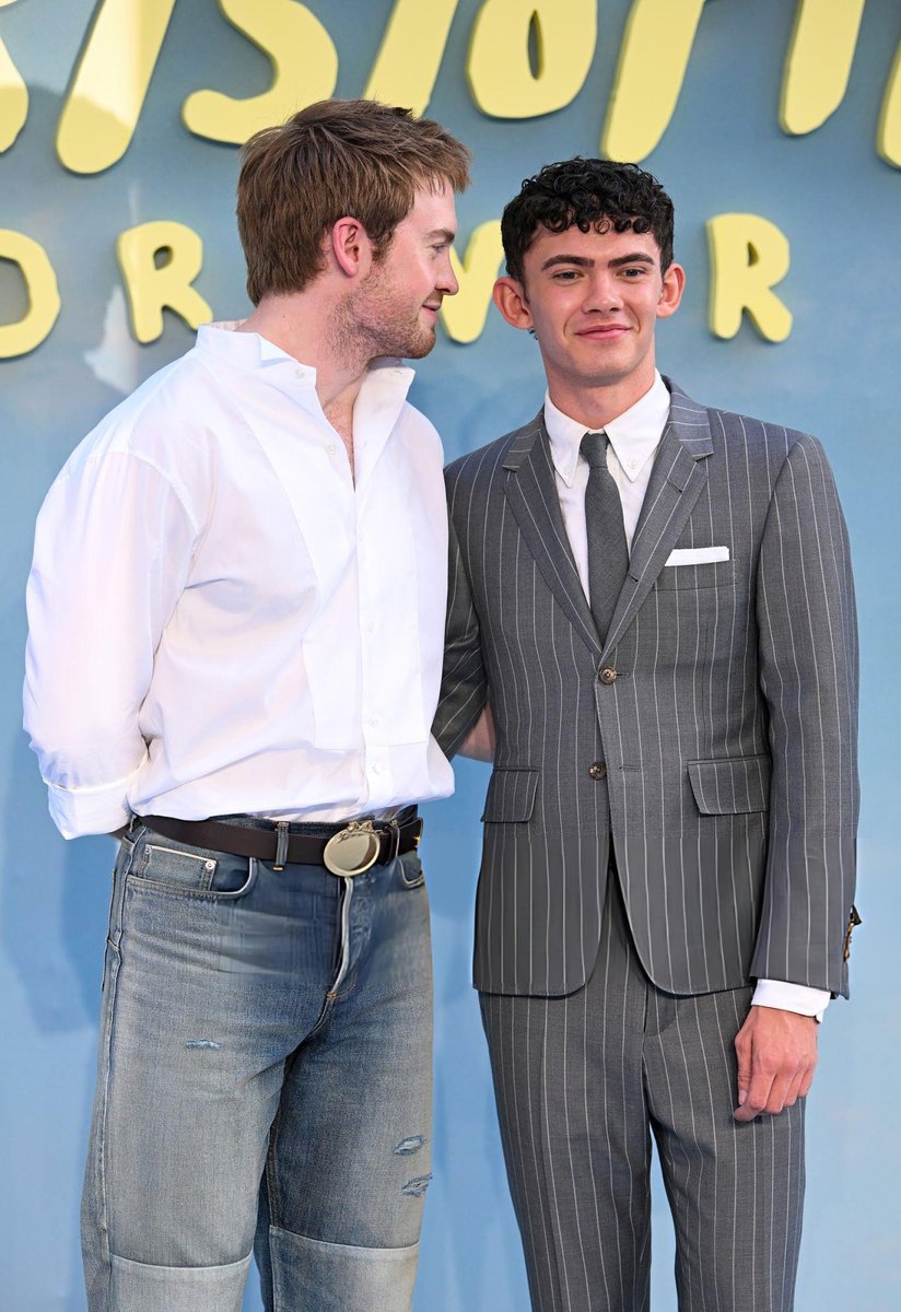 dailyjlocke's tweet photo. joe locke and kit connor at the world premiere of "heartstopper forever" https://t.co/3ZR003CQml
