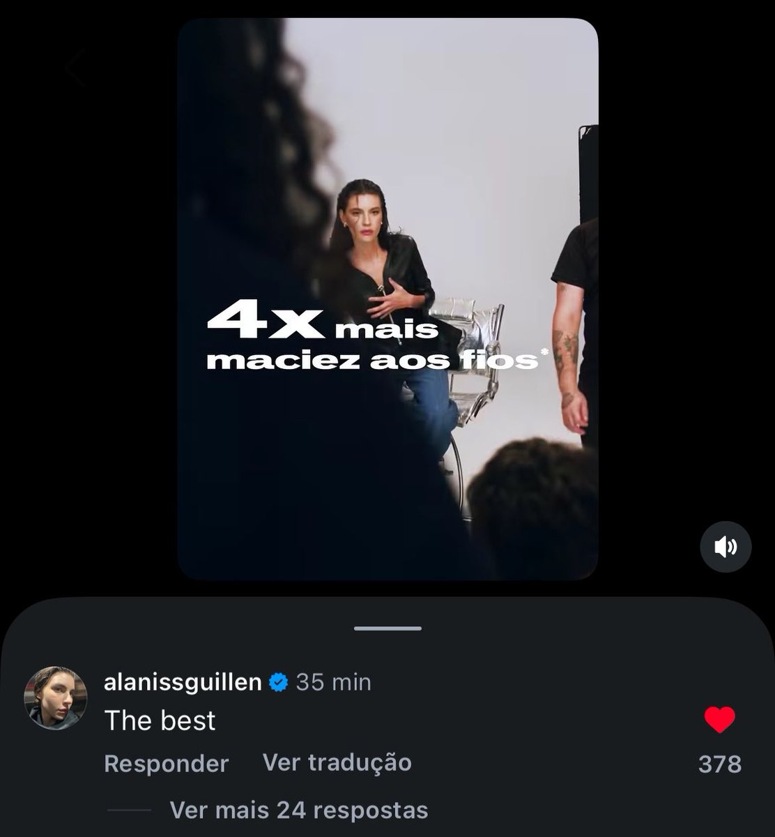 mell062002's tweet photo. Ela comentando em inglês, tá muito gringa. https://t.co/HhlRdUTLRR
