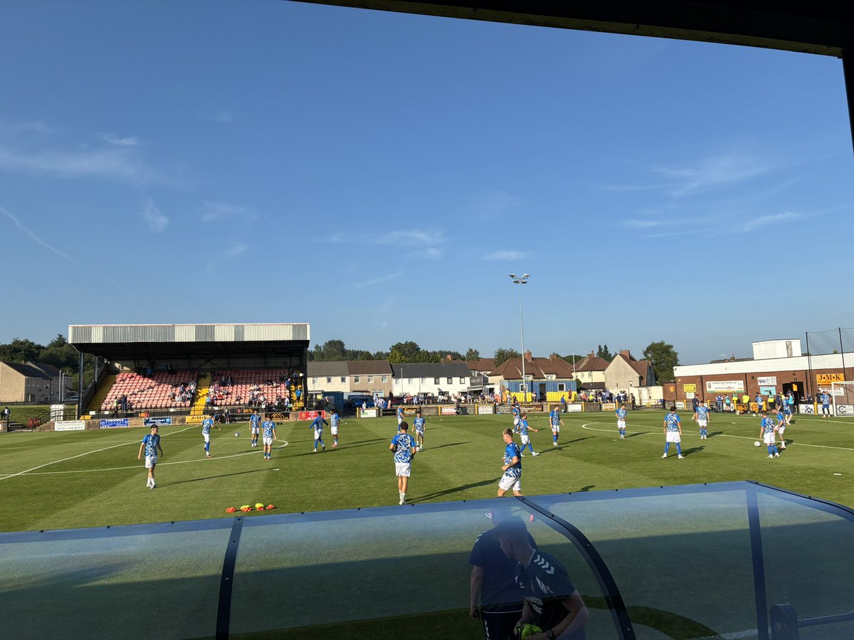 facetsquared's tweet photo. Pre-match @KilmarnockFC vs @RaithRovers #superkillieaway #sortof https://t.co/gcoQGOrM4Q