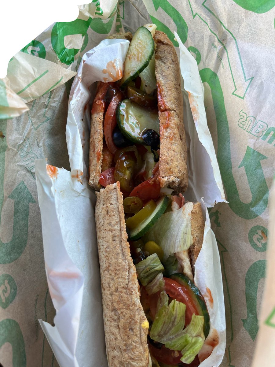 b_bsb2's tweet photo. Had a footlong with my mum 
The breakwich sub https://t.co/QVHKaA559D