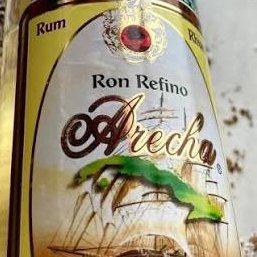 cogitoergosum68's tweet photo. @ZuritaCarpio @FelipeCalderon Queriendo verse muy fino,
muy gachuín 🇪🇸y muy #majo,
se da valor con un fajo 🍷
de #ron, y con desatino,
dice el #borrachoas3s1n0
(cayendo siermpre más bajo)
que es nulo cualquier trabajo
ajeno al ron y al buen vino: 🍾
"Si no refina #refino
no vale para un #carajo".
@limonhero https://t.co/bZA3M4sd2u
