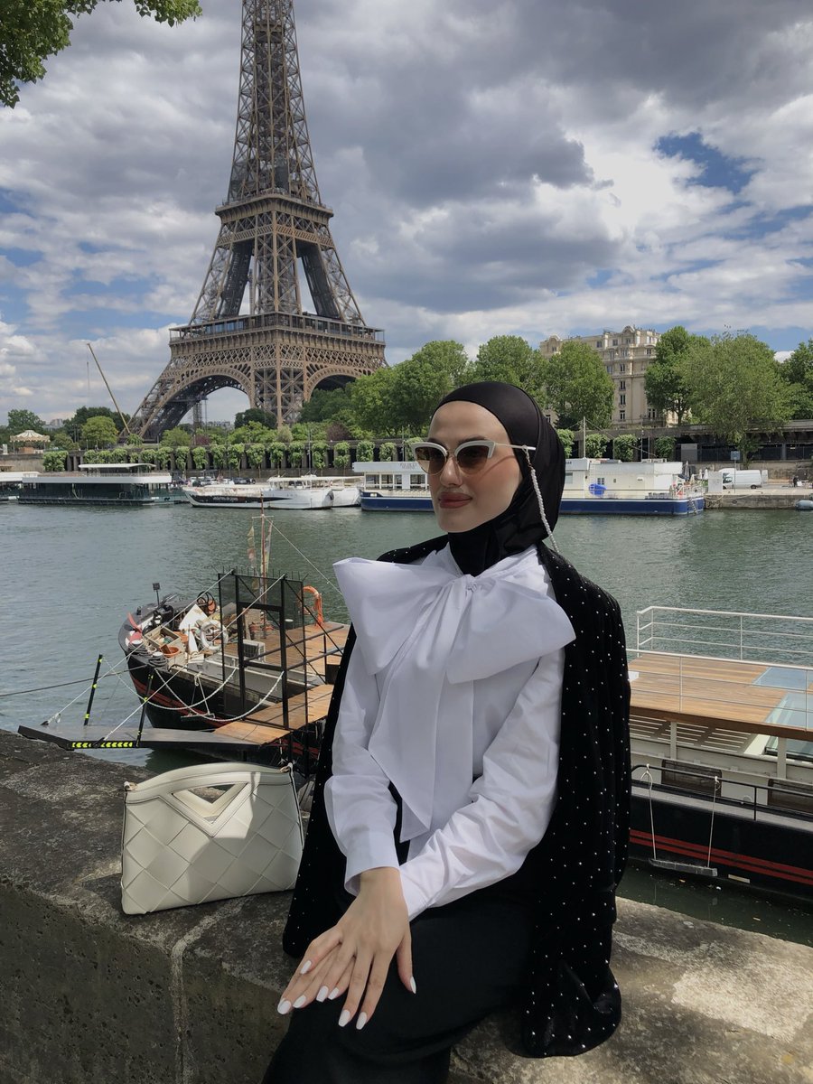 fs03121996's tweet photo. Bonne fête nationale à toutes et à tous ! 🇫🇷

#14Juillet https://t.co/RYlnVsUsvw