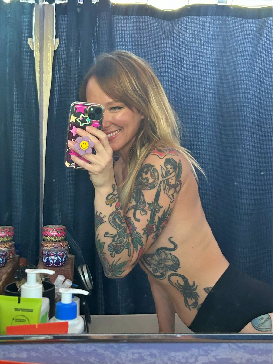 SoraEev's tweet photo. Woke up sweet, but then the intrusive thoughts always hit.... ����

Good morning, come turn me into a good girl.

#altgirl #inkedgirls https://t.co/dnePZAKJPq