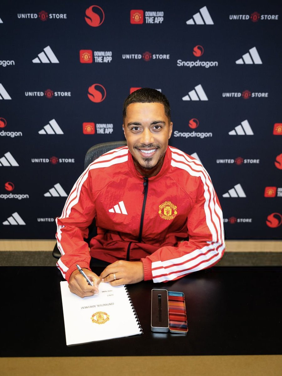 timilex234's tweet photo. Welcome to the Best club in the world #MUFC https://t.co/8keFdONpw0