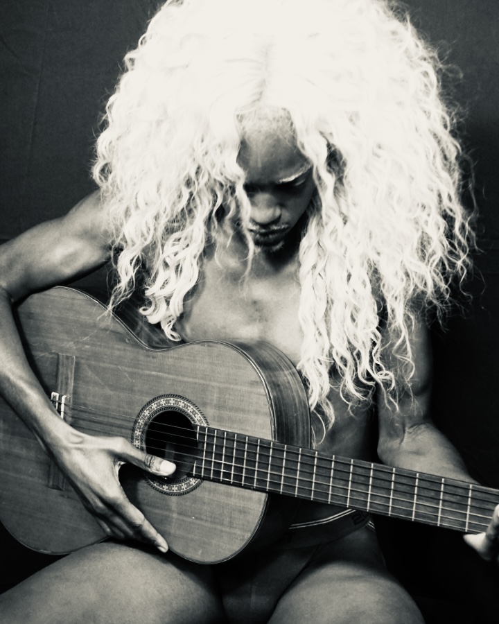 KingLeeCarter's tweet photo. Remember, when “shadow people” try to convince the others to dim your light, they’ll create stories!❤️‍🔥🔱☀️
#lgbtqfit #gaymen #fitness https://t.co/ZGSXX5ghXy