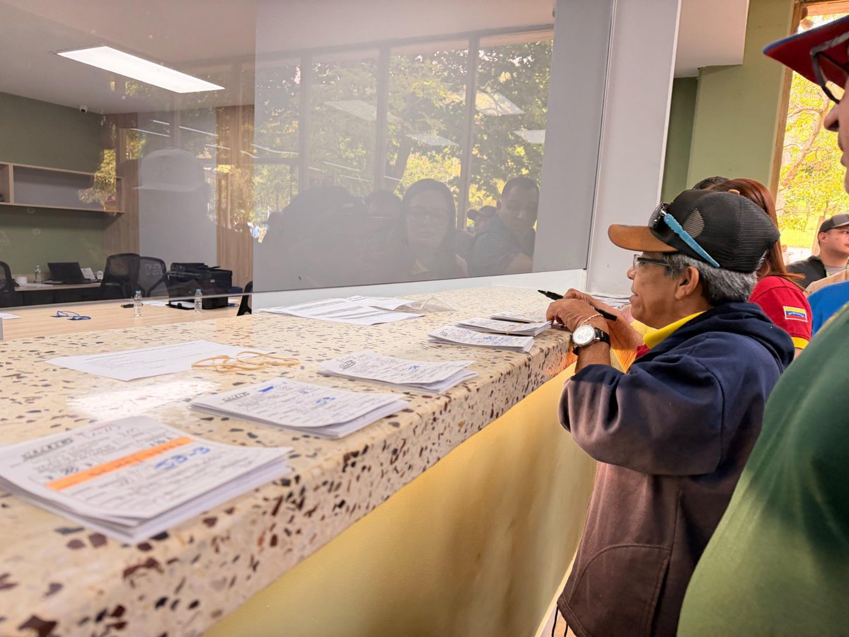 OficialINH's tweet photo. 🥇Este martes 14 de julio se realizó el proceso de inscripción para la reunión 28. 

El óvalo capitalino se prepara para reabrir sus puertas este domingo 19 de julio 🇻🇪 para acompañarnos y abrazarnos en este momento de solidaridad y esperanza ¡Venezuela Renace! 

El deporte hípico es una industria que genera miles de empleos🥇¡Unidos por nuestra Patria🇻🇪!

 #Hipismo 🥇