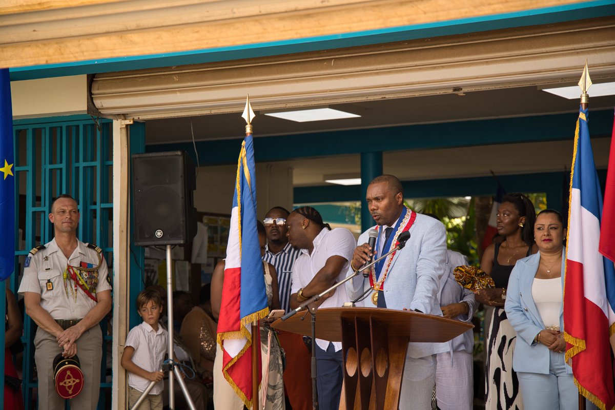 Chefdecorps3REI's tweet photo. #14Juillet Fête nationale célébrée par le #3REI par un défilé à #Kourou, au cœur de sa ville, avec nos frères d'armes du 34e BIS.
Prise d'armes à #Camopi, au cœur de notre zone d'opération #Harpie. https://t.co/aNza8G9Cb4