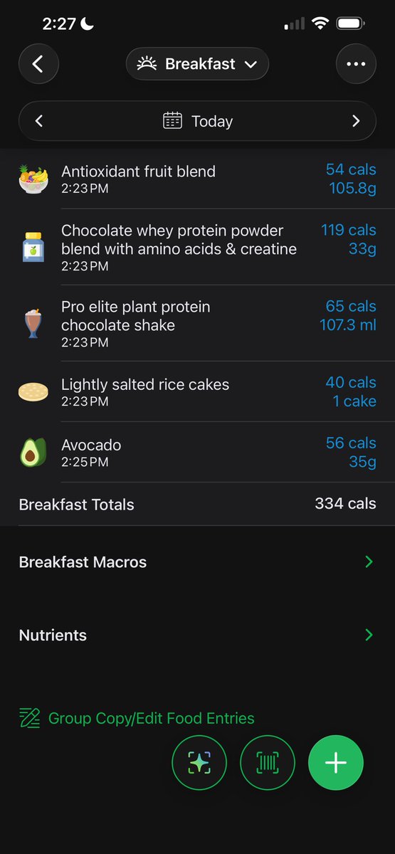 Feye21's tweet photo. I made a smoothie last night for today it was pretty good it kinda tasted like chocolate pudding https://t.co/tUCSIIyNae