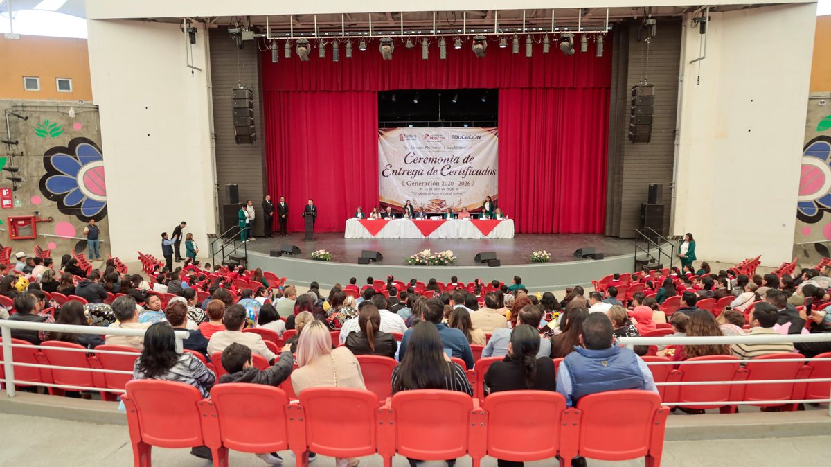 FerFlores_Emp's tweet photo. Hay momentos que se disfrutan de verdad, y hoy fue uno de ellos. Me dio mucho gusto acompañar a las y los alumnos de la Escuela Primaria Cuauhtémoc como padrino de generación y celebrar con ellos este logro tan importante 🎓

Disfruten esta nueva etapa, sigan aprendiendo, haciendo amigos y persiguiendo sus sueños. Cuenten con que siempre habrá quienes creemos en ustedes y en todo lo que pueden lograr. 

¡Muchas felicidades!