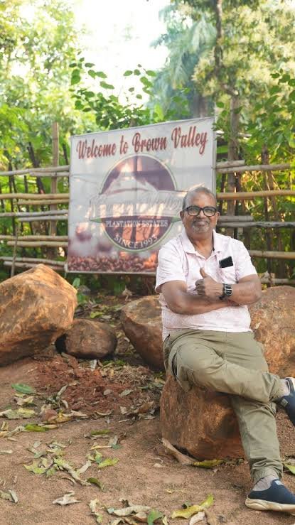 ChandanPurbi's tweet photo. @manas_muduli https://t.co/SVcTOosVX3
My Mamu's (Mr. Sujay Pradhan) 150 acres Brown Valley Coffee Farm is one of the most renowned Koraput coffee producer... 
We too are proud promoters of #Koraputcoffee https://t.co/PLjaCcHtvk