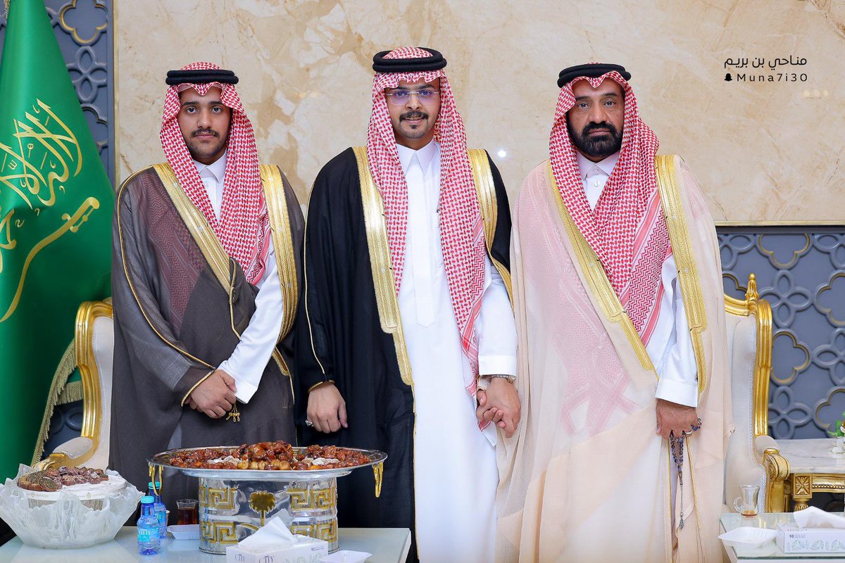 bin_mohaya_'s tweet photo. تشرفنا بدع��ة كريمة من ابن العم الشاعر الجزل بدر بن ناصر بن نهار العازمي العتيبي لحضور حفل زواج أخيه الوجيه تركي ونقول كما قال رسول الله صلى الله عليه وسلم: بارك الله لهما وبارك عليهما وجمع بينهما في خير. وتشرفنا بمقابلة اخيهم ابن العم ياسر, ونشكرهم على كرم الضيافة وحسن الاستقبال، ولا يُستغرب الطيب من أهل الطيب، ونسأل الله سبحانه أن يديم علينا نعمة الأمن والأمان، وأن ينصر بلادنا، ويحفظ السعودية العظمى وقادتنا.