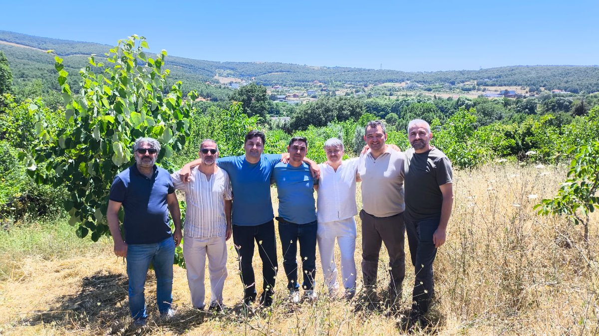karamansabri's tweet photo. “Kim şeref ve itibar arıyorsa, iyi bilsin ki şeref ve itibarın kaynağı Allah’tır. O’na sadece güzel sözler yükselir, o sözleri yükselten ise sâlih amellerdir. https://t.co/SnhVLsWZs9