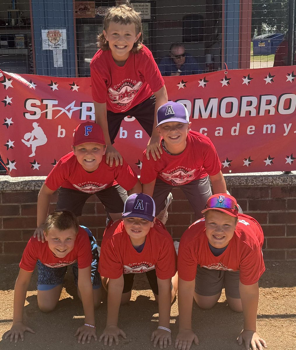 StarzOfTomorrow's tweet photo. Ufda…. another HOT one today, ￼ but how about these “Baseball smiles &amp; fun fotos” in Farming!!

￼And a special thanks to the Farming Flames and the crew for providing an awesome 🍔 🌭 lunch. Nothing better than a ￼ ballpark burger in Farming! https://t.co/DLKVqoEHHO
