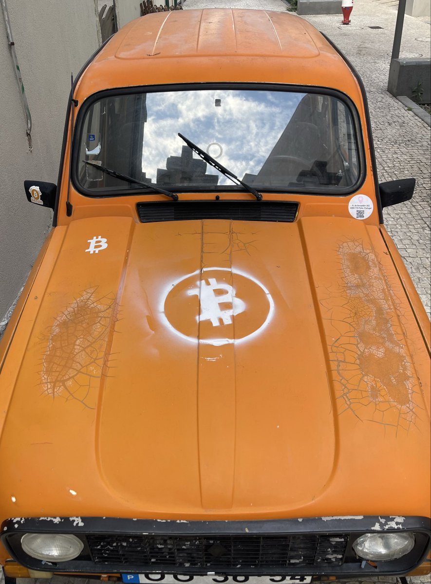 bitcoinalouest's tweet photo. #porto #bitcoin https://t.co/XC1D7AaN7q