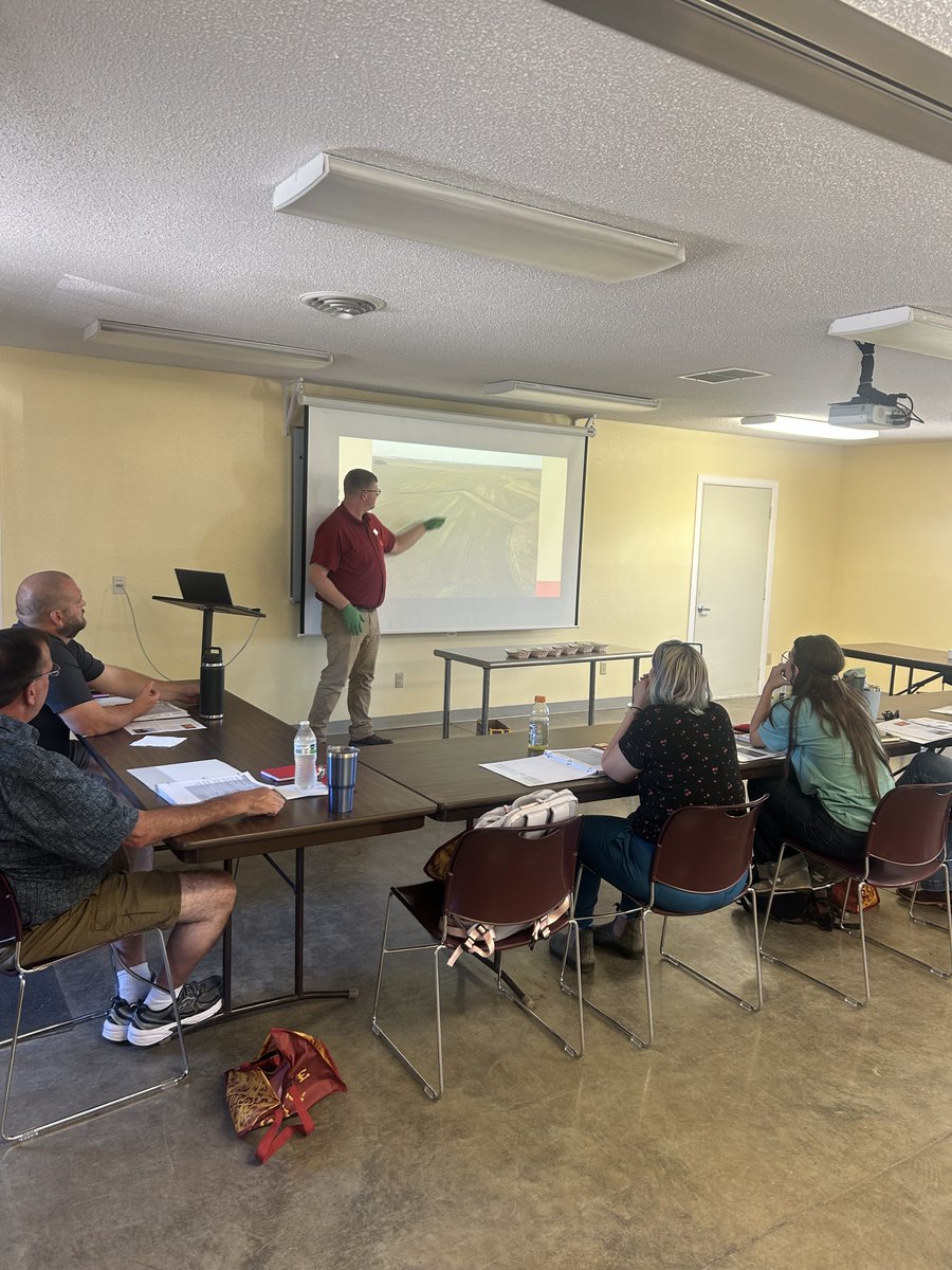 ISUFieldLab's tweet photo. AGRON 5940 is gearing up for three exciting days of hands-on learning at FEEL and other Iowa State research farms! We're excited to welcome the group to Ames for a week of exploring agricultural research and innovation. π½ #ISUExtension #IowaAg https://t.co/oVoMjtEQmS