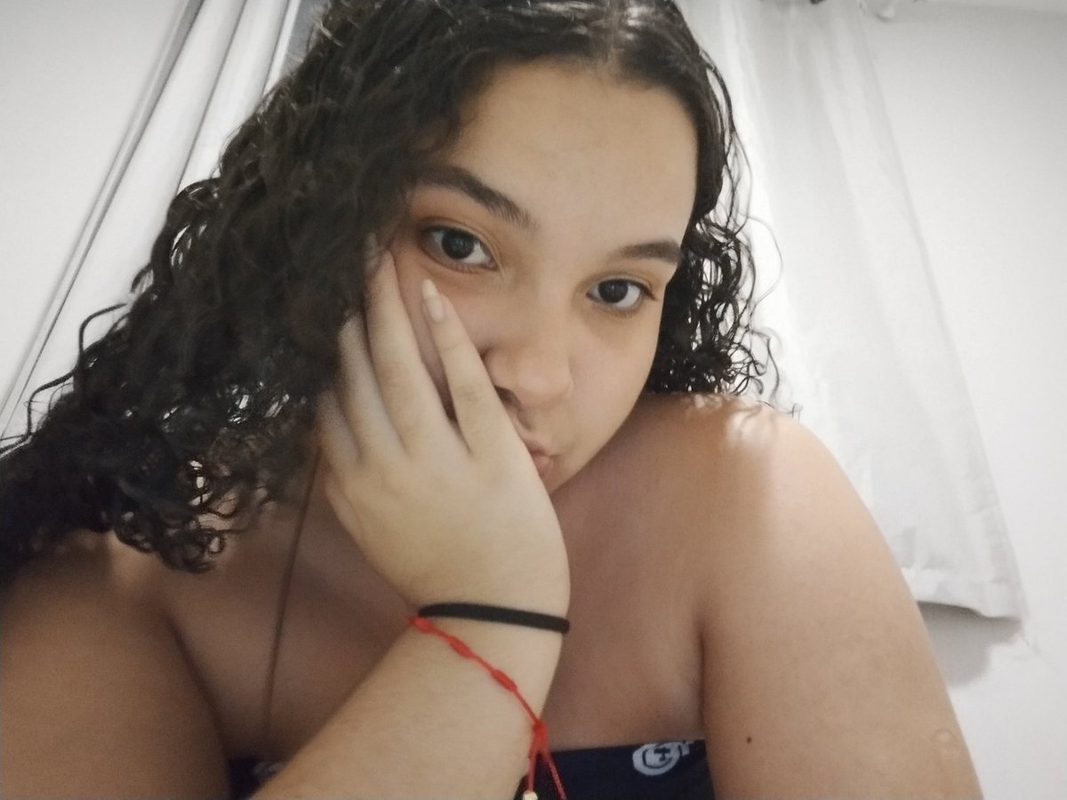 ˗ˋ ୨ 𝓓orinha !! KISS N' TELL ⋆˚꩜。 tweet media