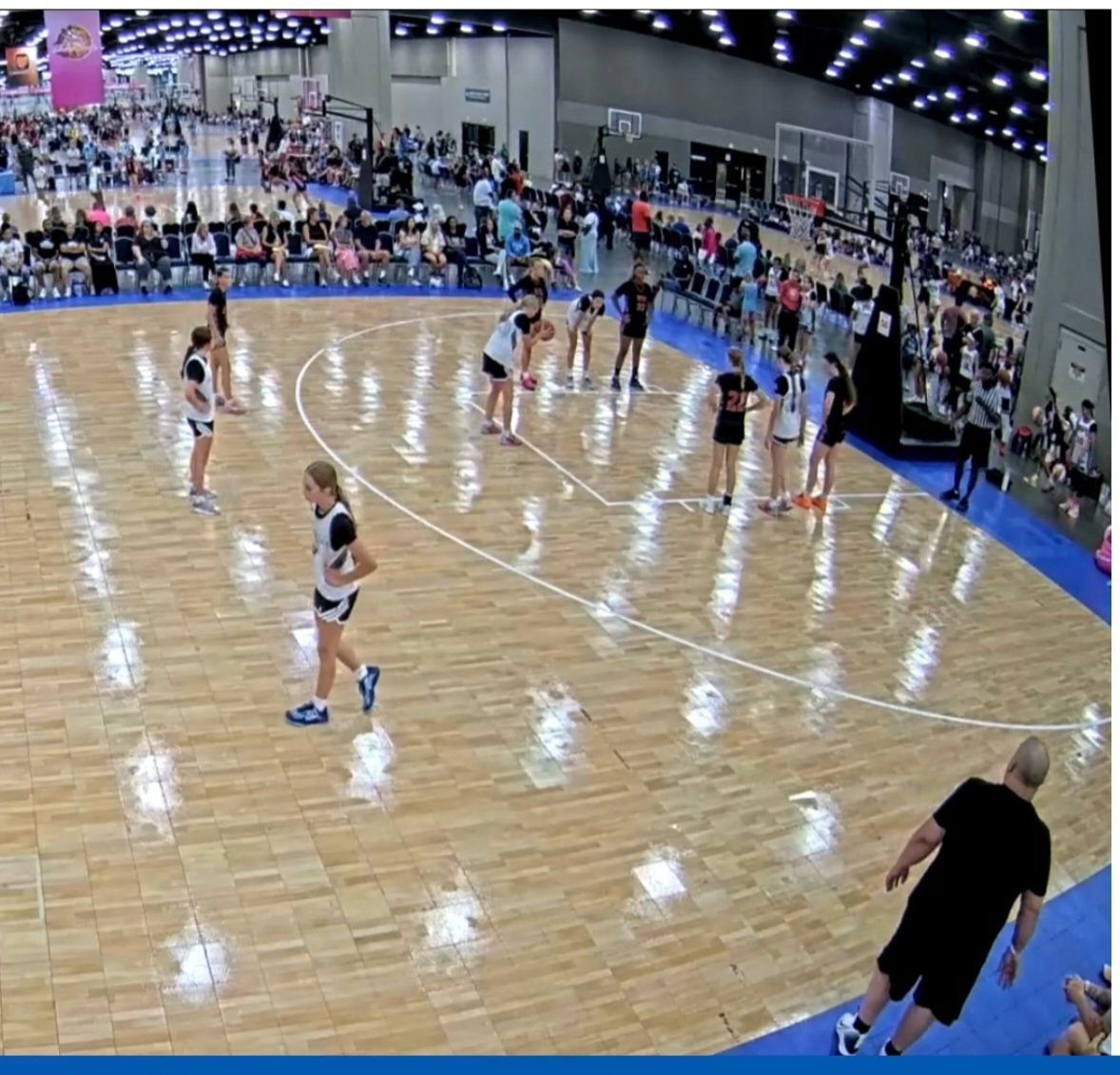 ojro75's tweet photo. @GirlsMWBballClb @ojro75 2030 had a strong showing @TFNsRun4Roses Classic in Louisville, Kentucky. 3-1 in the Platinum Bracket. https://t.co/Rt6jvcdHoa