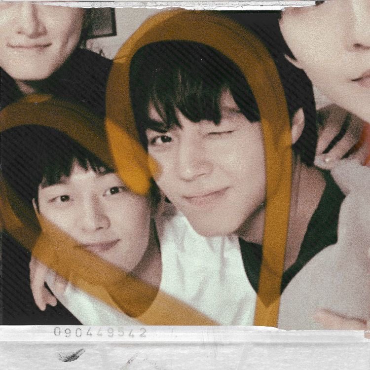 hotpotpoop's tweet photo. #shse x obsession AU!
💋🖊️ after Suho’s coma, things between him and Sieun change.. ALOT. After a late night call, Sieun buys a ‘One Wish Willow’ as a gift for Suho. But, after their night of drinking, Sieun impulsively makes a wish with Suho’s gift🩸🔪 https://t.co/xkfjVGz2wt