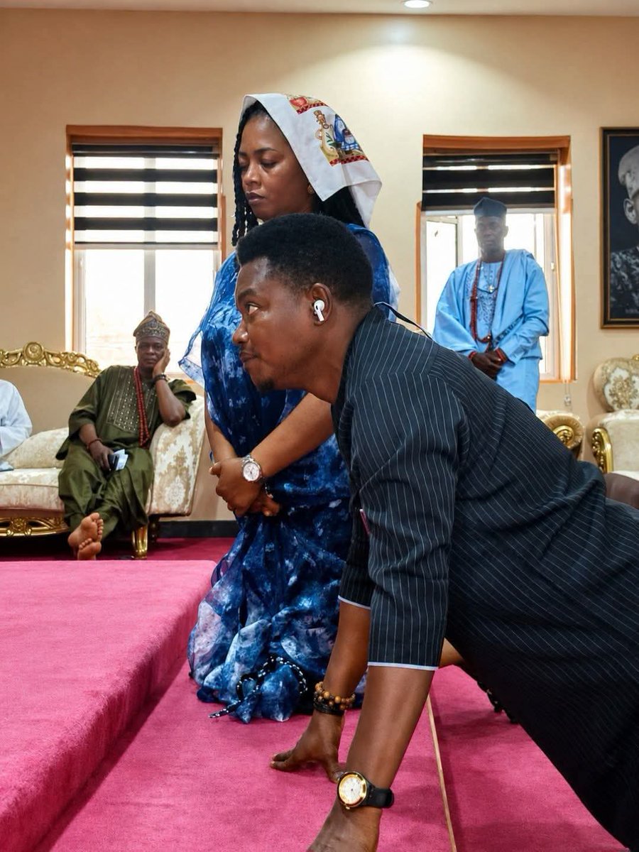 AKURECITY's tweet photo. Mrs Iretidola Akinrowo Ojekhoa has made peace with Akure, apologised for calling out the Deji

Details later https://t.co/TZfMpIXJmS