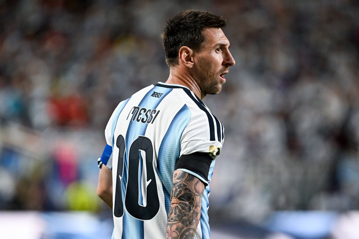 CrewsMat10's tweet photo. 🚨🎙️Did you get really impressed by Messi?

🗣️Marc Casado:  “Wow, very much so. It's clear that no one expected this performance in the World Cup given his age, but this man doesn't stop surprising us all” https://t.co/NvtuOehJsN
