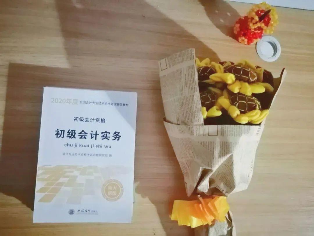 ROMEOSOUL's tweet photo. 查完成绩啦！顺利拿下初级会计证，努力真的会有回响 https://t.co/oMU4Y5jzFE