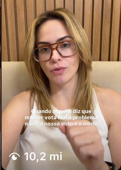 byarielly's tweet photo. vamos falar do que realmente importa? o vídeo em que a ana paula fala sobre a importância do voto feminino teve um alcance gigante e importantíssimo, é de influenciadores como ela que precisamos no brasil atual. https://t.co/8MplG67Fp8