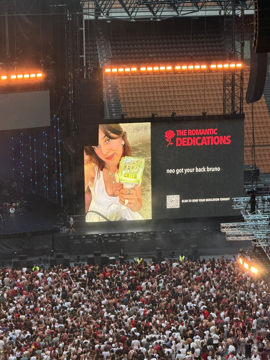 yeonsgirlf's tweet photo. Show do Bruno Mars na italia KKKKKKKK

nct and nctzens always in the crime scene https://t.co/iWgpCk6bkk