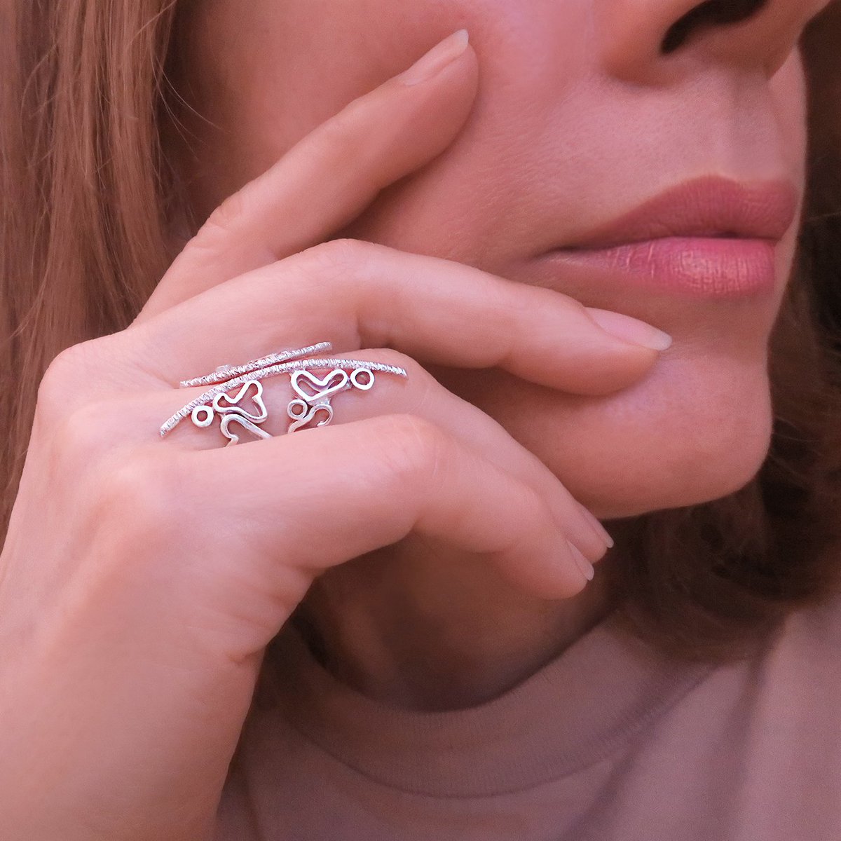 jewelersoul's tweet photo. Asymmetrical Open Cocktail Ring 925 sterling #ring #rings #anillo #silberschmuck #silverring #openring #sterlingsilverjewellery #adjustablering #handmadering #contemporaryjewelry #cocktailring #fashionsilver #925sterlingsilver#womenrings https://t.co/EvYP3GWDoq. https://t.co/cq9is6PEXM