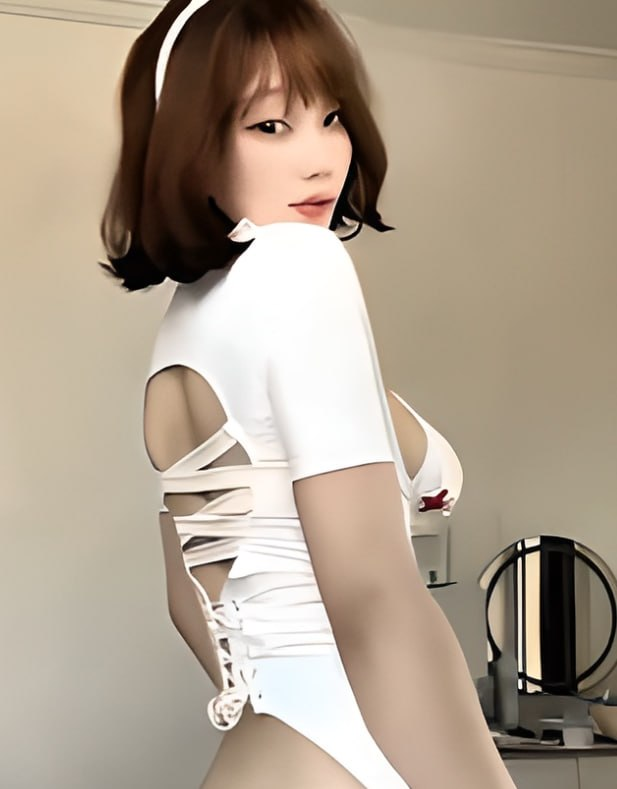 Sueschamber's tweet photo. 【抖音网红 纯种阿江 热舞福利 奶大臀翘比例逆天 腰肢随情欲摆动扭入人心】

抖音网红纯种阿江热舞福利最近刷屏奶大臀翘身材比例逆天，腰肢随情欲摆动直接扭进人心这个妹子脸蛋甜美身材爆炸，

#肥臀 #巨乳 #情趣 #网红
完整合集：

https://t.co/5dOeDaEICp https://t.co/H3CWk8d4vG