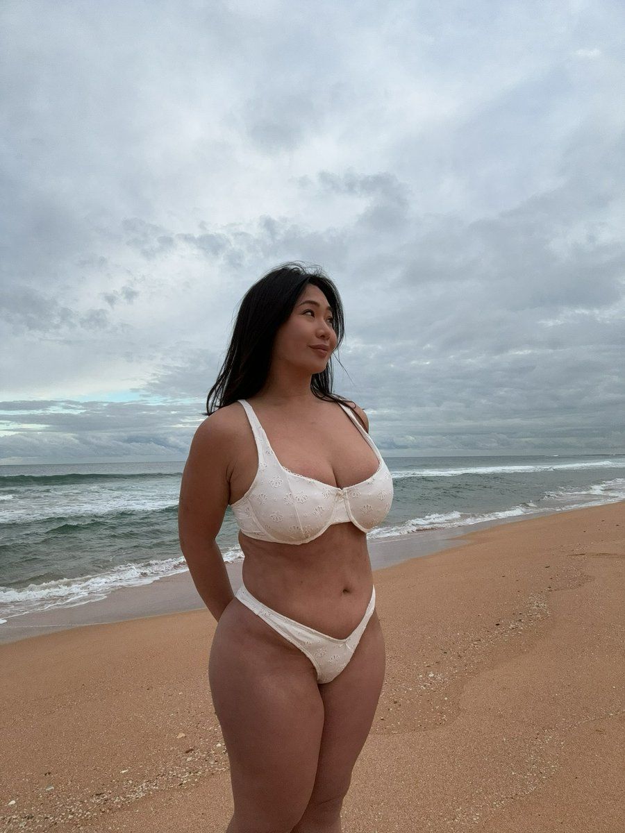 reynasrocket's tweet photo. Front or back? https://t.co/L0UsMuI9Hr