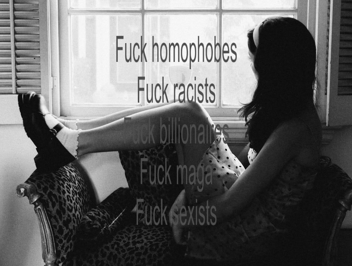 arianahistory's tweet photo. https://t.co/QXH6fJB8tl