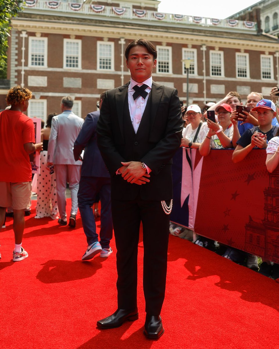 MLB's tweet photo. A classy look from Yoshinobu Yamamoto at the @Mastercard All-Star Red Carpet Show 🙌 https://t.co/I2BpeUeR9U