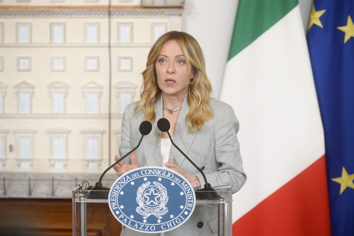 Italpress's tweet photo. Legge elettorale, Meloni “Ha vinto la palude, serve una riflessione” https://t.co/kYSA3x4a2t https://t.co/sMyNoudrR9